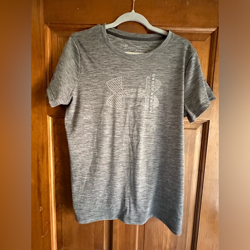 Has been washed but not worn

The color is gray.